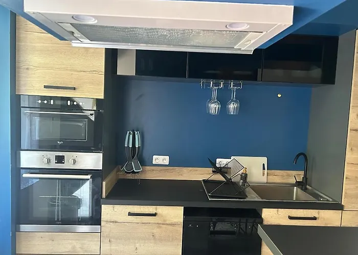 Beautiful Equipped Semi-detached House 度假居